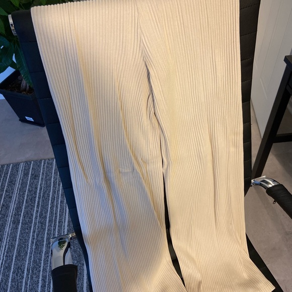 KOTN ribbed lounge pants beige - medium - Picture 4 of 4